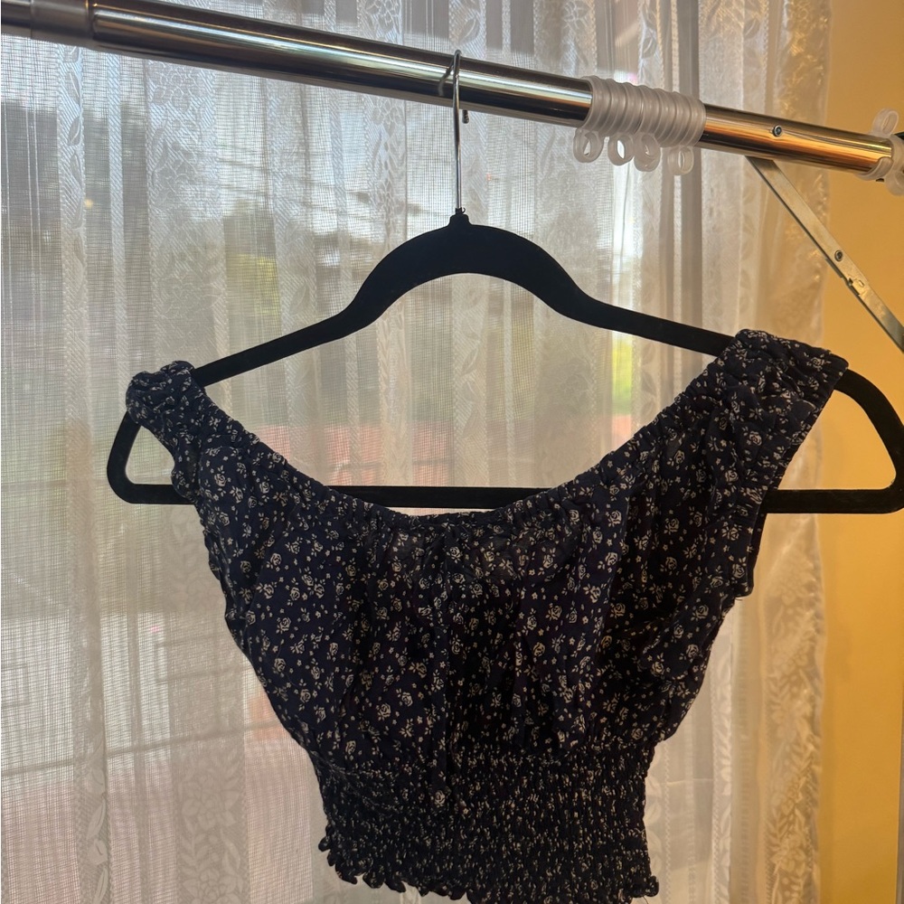 Brandy Melville Navy Floral Crop Top